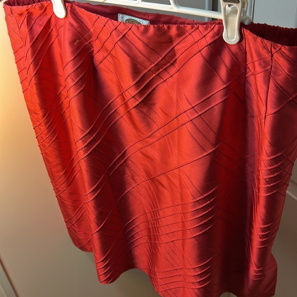Talbots petite pure silk textured taffeta red midi length skirt size 16 WP - Picture 7 of 9